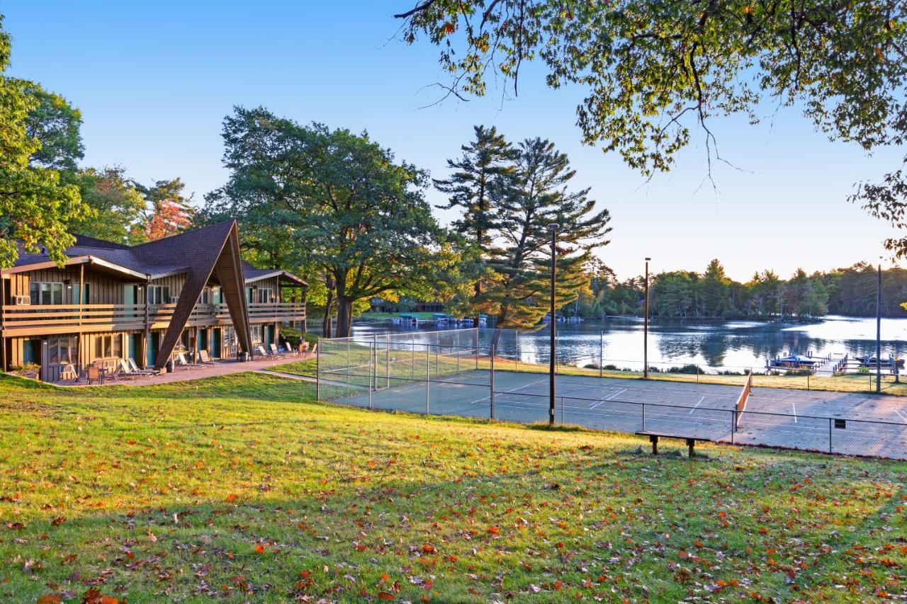 Chanticleer Inn: Villa 8 Eagle River Exterior photo